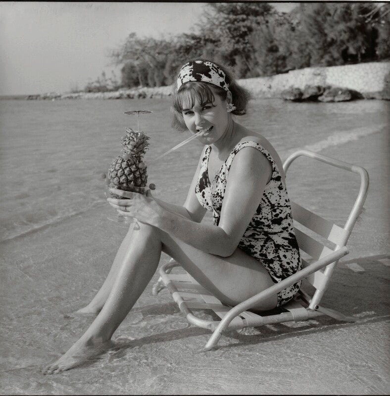 Patricia ('bubbles') evelyn beverly harmsworth (née matthews), viscountess rothermere npg x87482