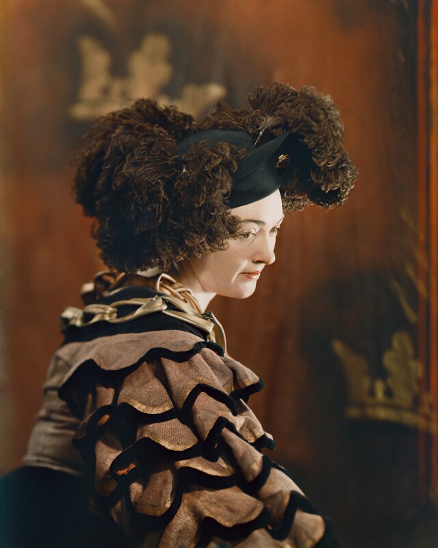Laura cowie as gertrude in 'hamlet' npg x222433