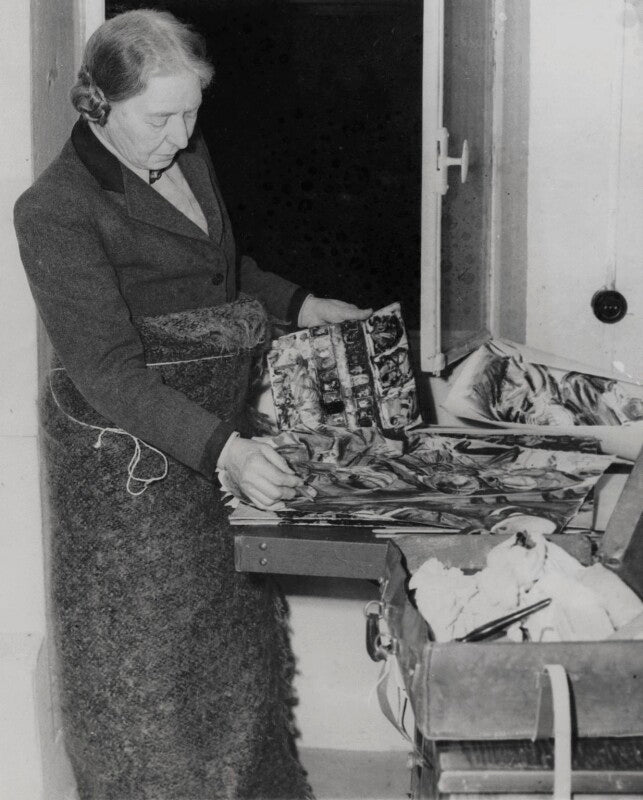 Laura knight npg x137008