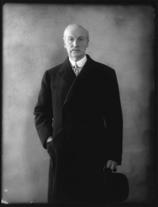 Sir (arthur) clive morrison bell, 1st bt npg x124119