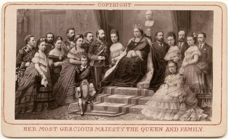 'her most gracious majesty the queen and family' npg x139601