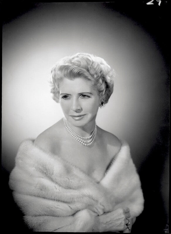 Norah (née turner), lady docker npg x125600