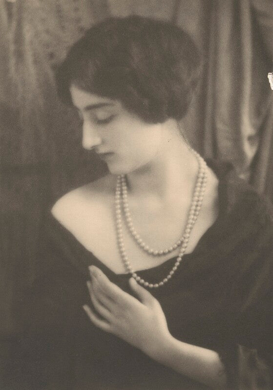 Sylvia thompson npg x198518