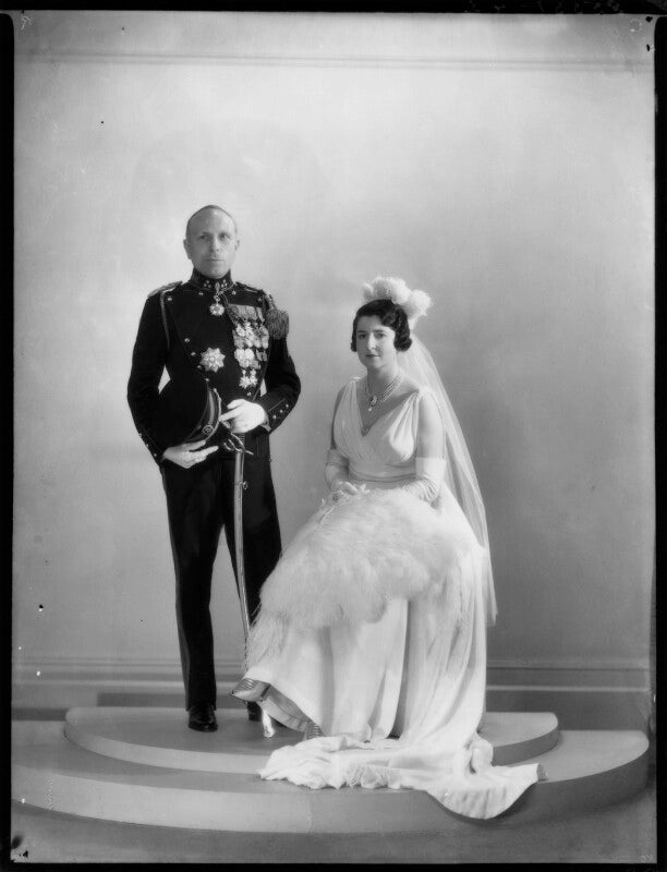 Edouard, count du val de beaulieu; enid nancy thomasine (née loebl), countess du val de beaulieu npg x154043