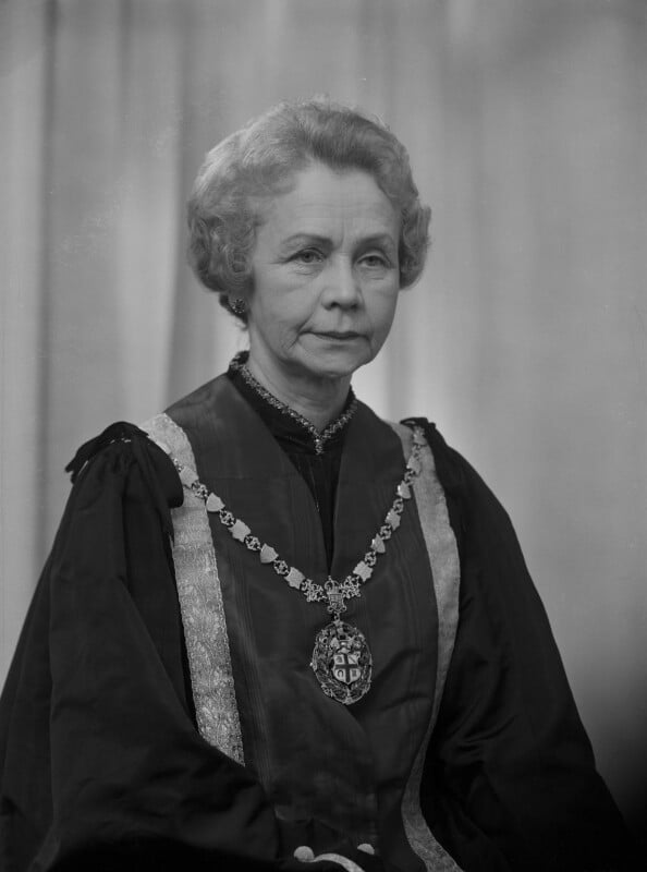 Dame olga nikolaevna uvarov npg x171692