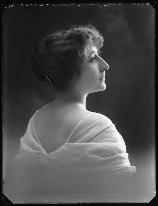 Yvonne mirval npg x102536