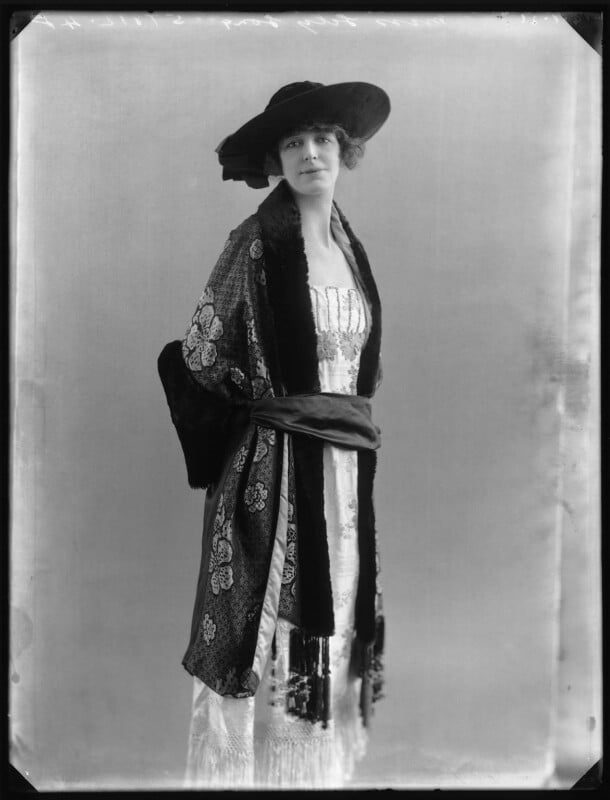 Lily long npg x103640