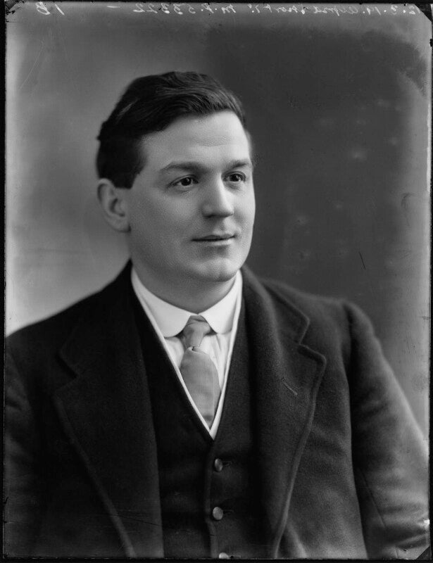 Alfred short npg x154346