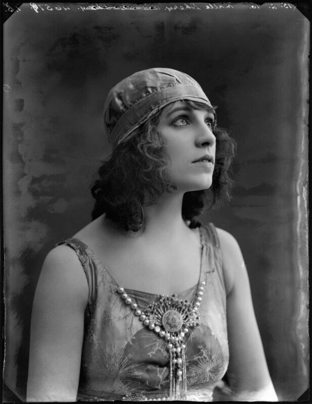 Mademoiselle dhery npg x154634