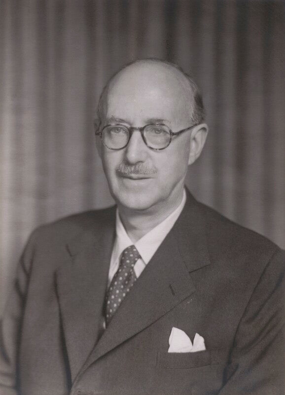 Sir (william) robert fraser npg x167667