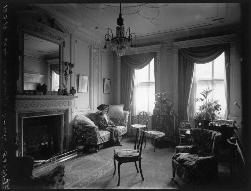 'in her boudoir' npg x78579