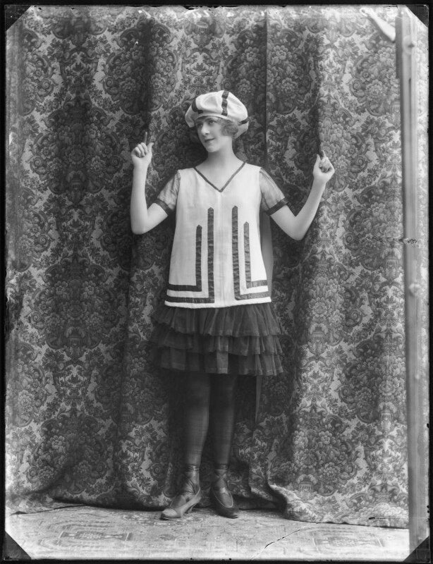 Moya nugent npg x101438