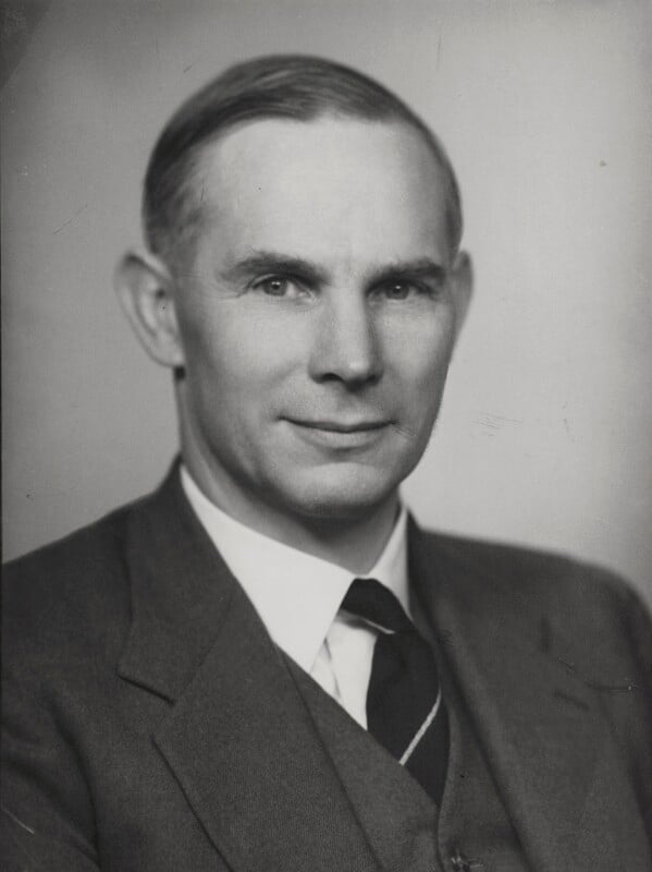 Sir (ernest) gordon cox npg x181809