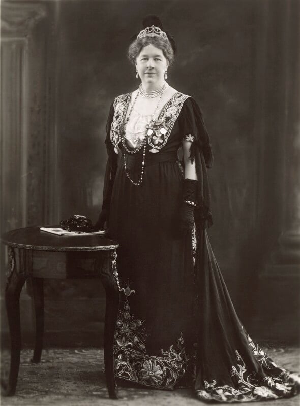 Ishbel maria (née marjoribanks), marchioness of aberdeen and temair npg x83912