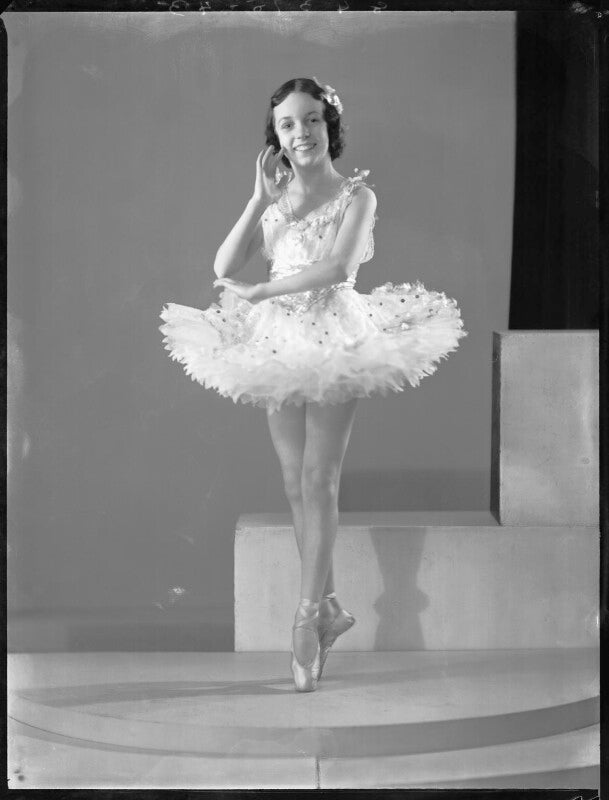 Helen ('bunty') kelley (later bernstein) in 'beauty & the beast' npg x153377