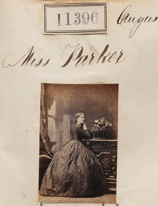 Miss parker npg ax61082