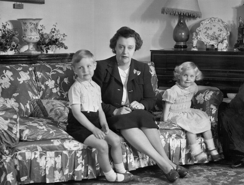 Lady (mary) rachel davidson (née fitzalan howard); duncan henry davidson; harriet mary sefi (née davidson) npg x178983