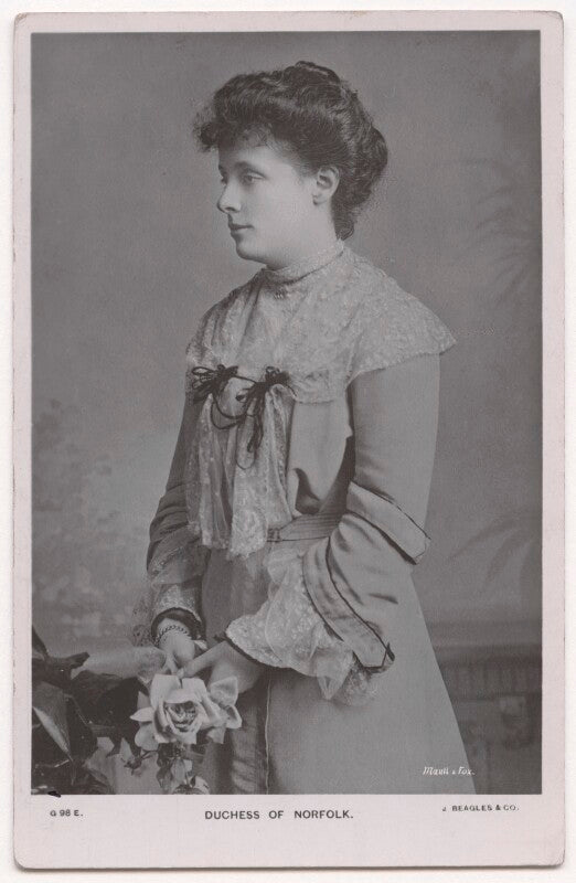 Gwendolen mary fitzalan howard (née constable maxwell), duchess of norfolk and 12th lady herries of terregles npg x197832