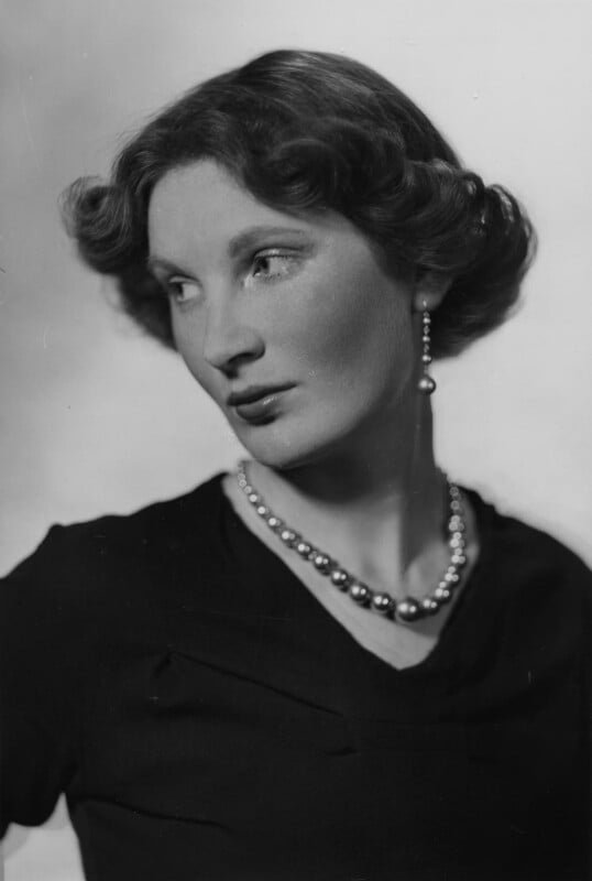 Margaret ann d'abreu (née bowes lyon) npg x3067