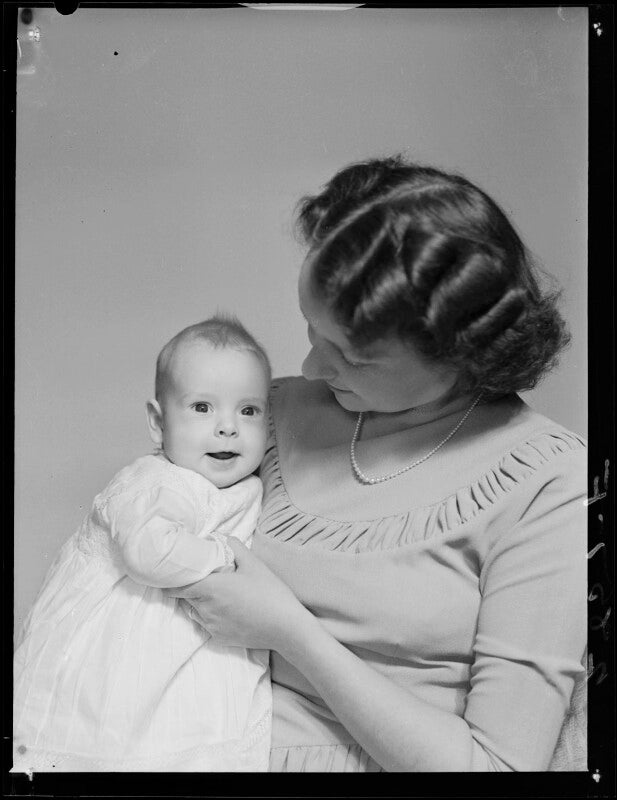 Christopher john patrick best; heather elizabeth best (née gardner) npg x97929