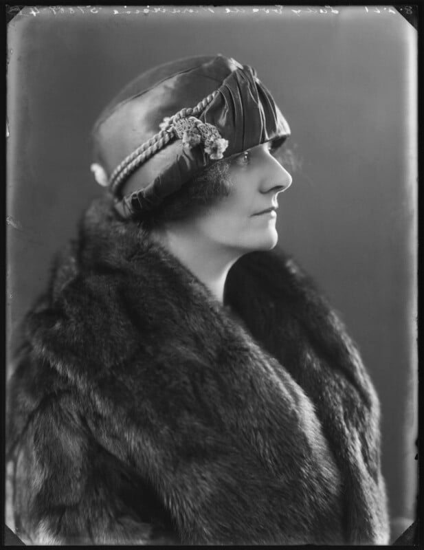 Lady eva harriet de paravicini (née cholmondeley) npg x120795