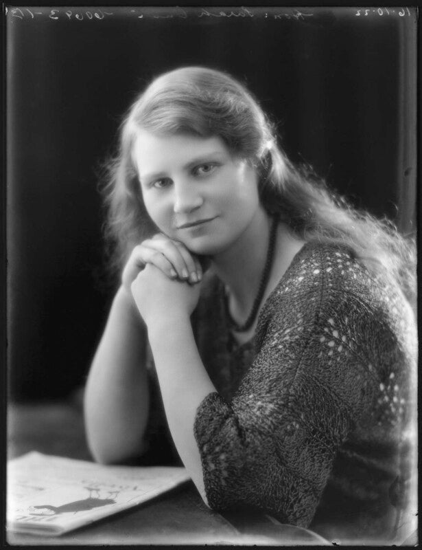 Hon. sarah marie adelaide hoos (née cust) npg x121958