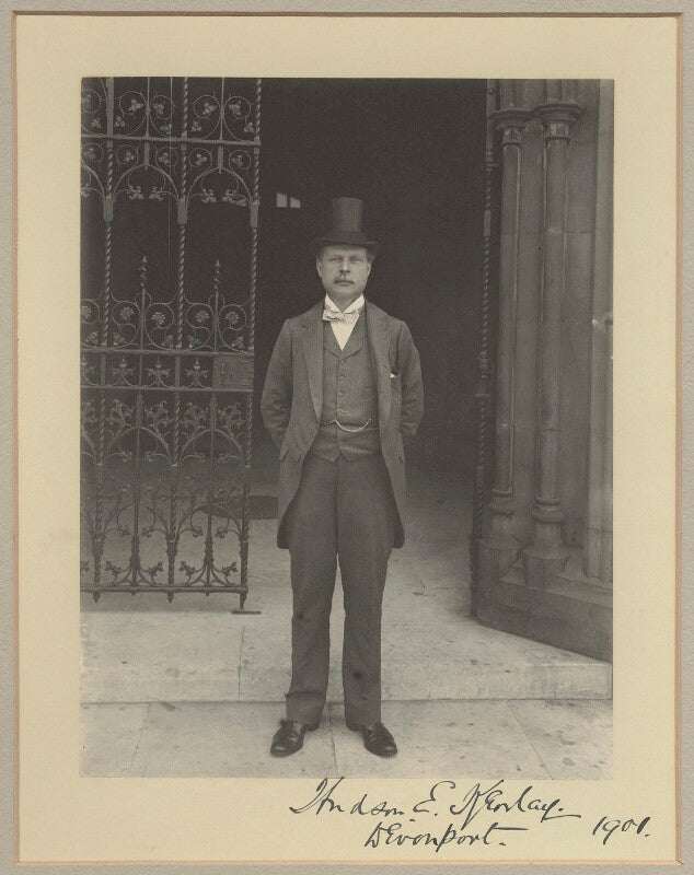 Hudson ewbanke kearley, 1st viscount devonport npg x29034