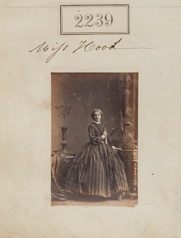 Miss hood npg ax51627