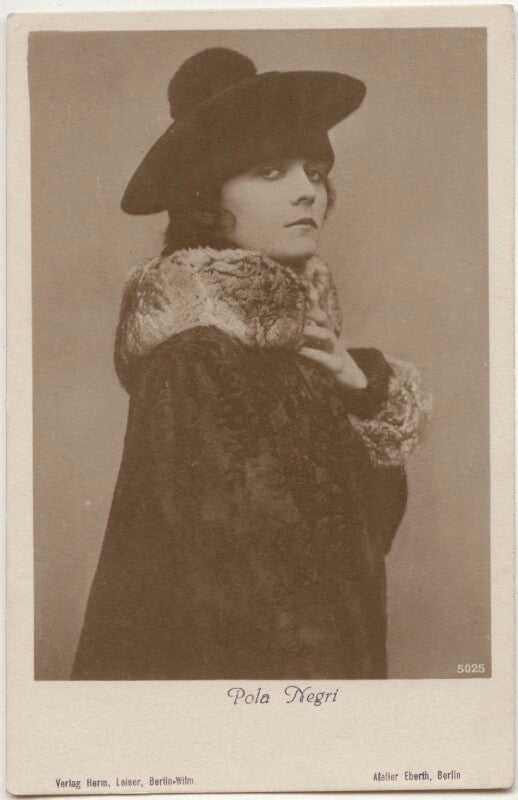 Pola negri npg x139715