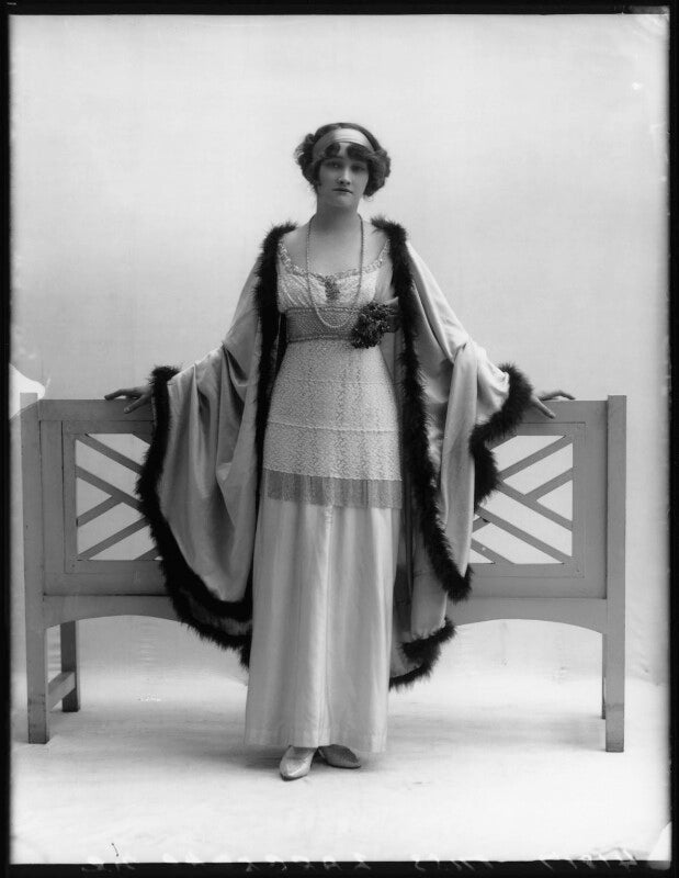 Freda large npg x102519