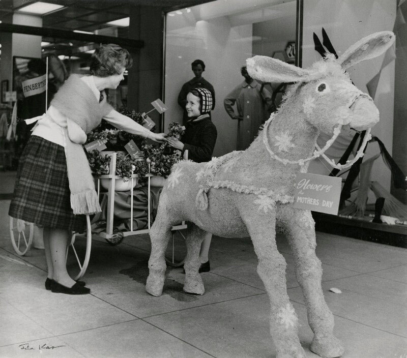 'girl buying flowers for mother's day' npg x201282