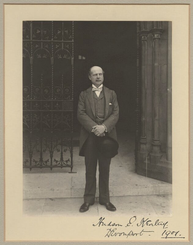 Hudson ewbanke kearley, 1st viscount devonport npg x29035