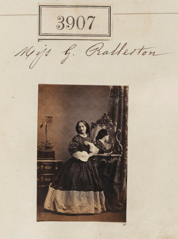 G. rollestone npg ax53292