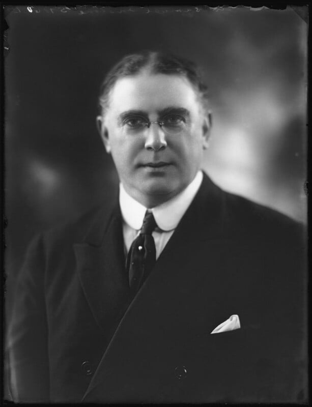 Sir samuel instone (né einstein) npg x121578