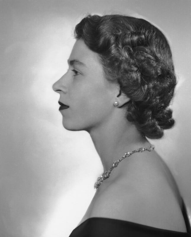 Queen elizabeth ii npg x36977