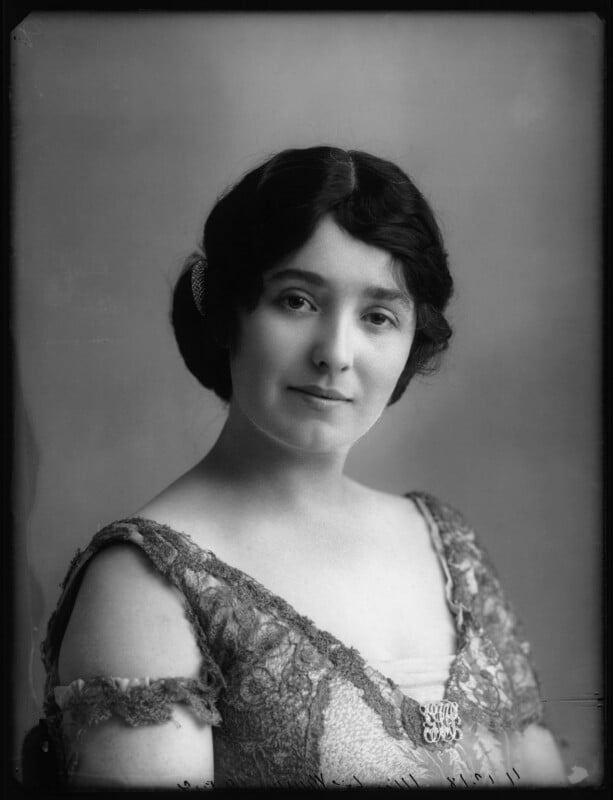 Lee white npg x101706