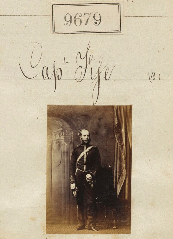 Captain fife npg ax59410