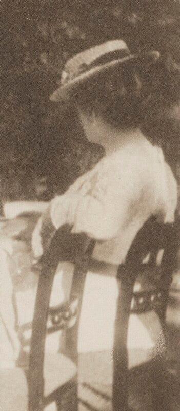 Sylvia jocelyn llewelyn davies (née du maurier) npg ax45612