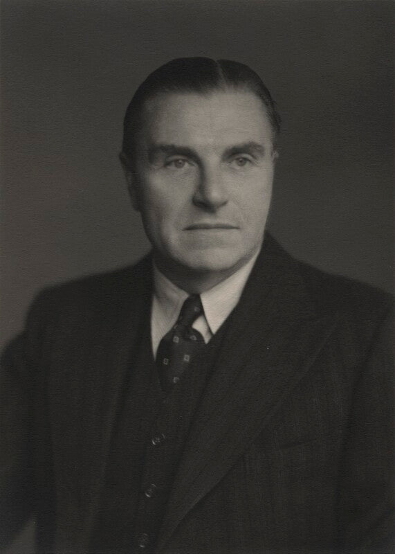 Sir laurence barton grafftey smith npg x167911