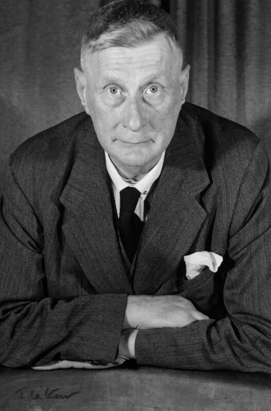 L.s. lowry npg x125071