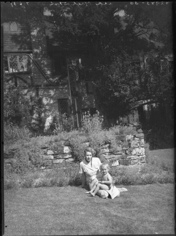 Lady jean bell (née douglas hamilton); charlach mackintosh npg x37165