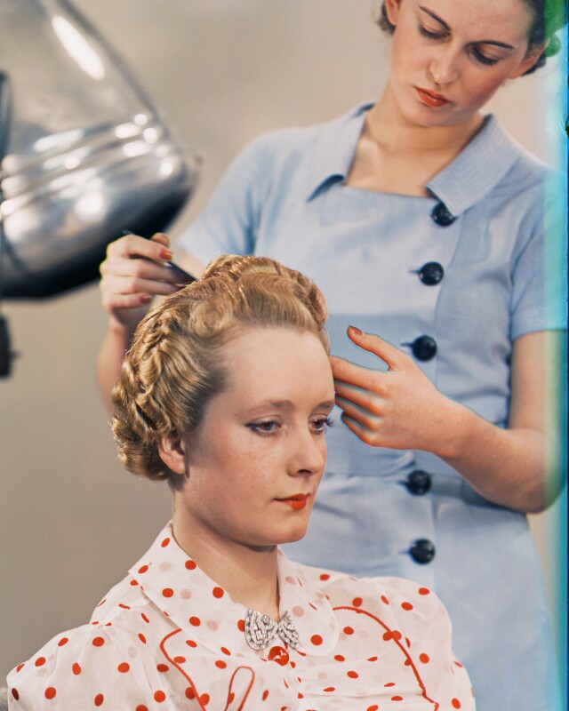 Hairdressing advertisement npg x220743