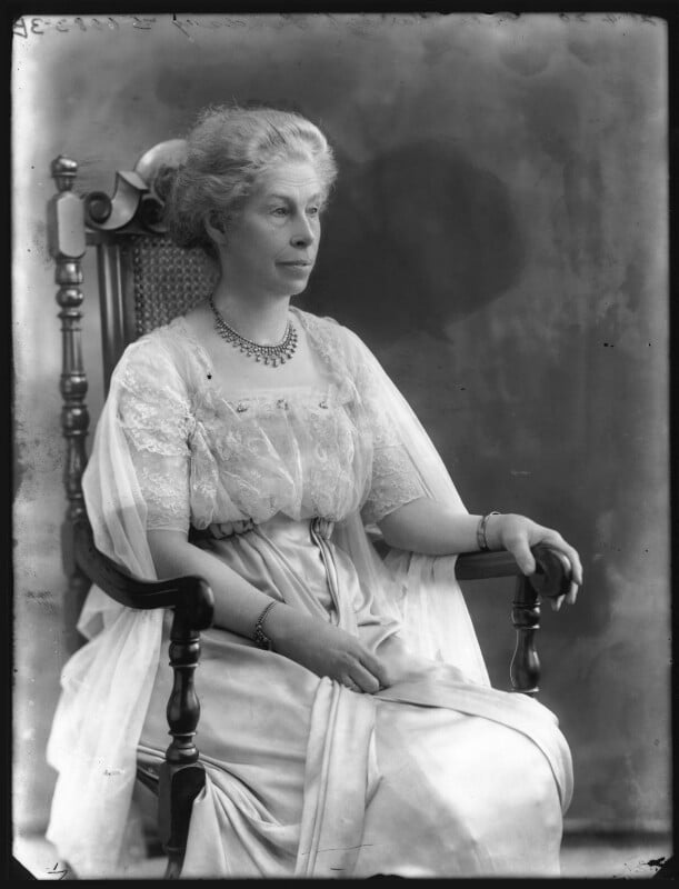 Kate harriet (née burfield), lady lindsay npg x120486