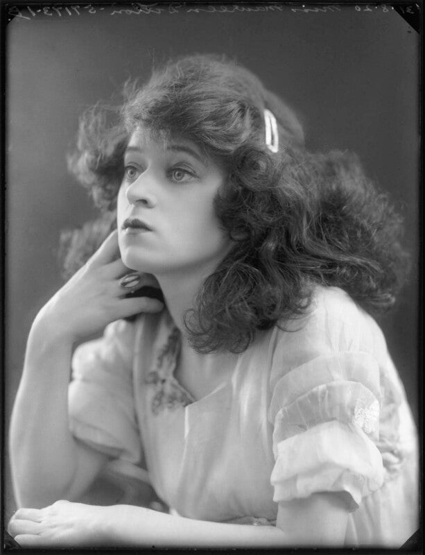 Maureen dillon npg x101114