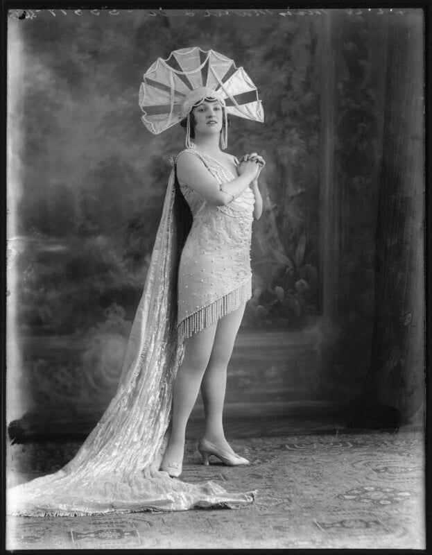 Mabel lait npg x101174