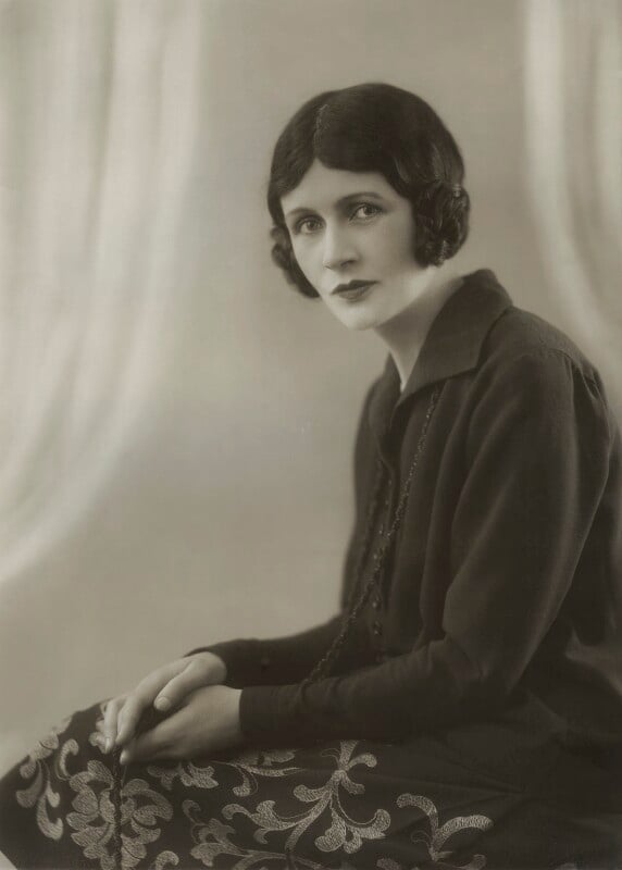 B.l. milne npg x85679