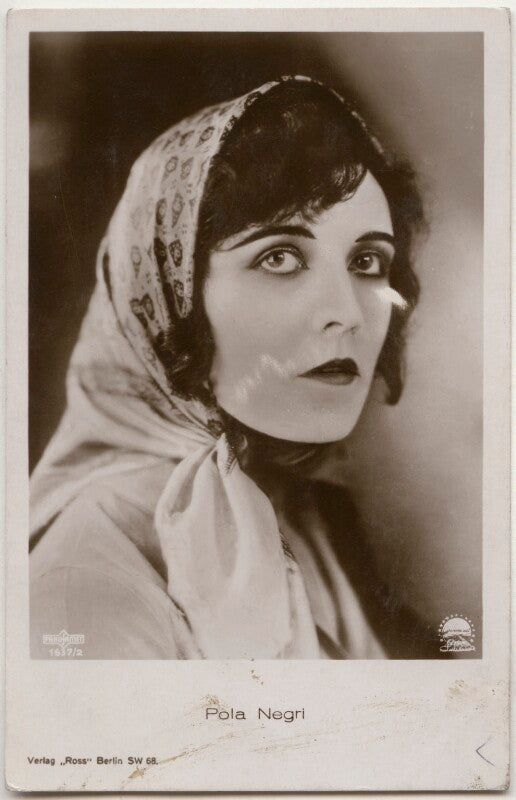 Pola negri npg x139717
