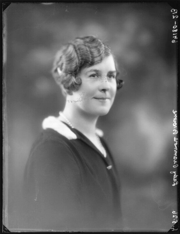 Olwen verena (née ponsonby), lady oranmore and browne npg x123653