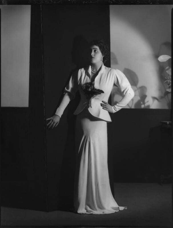 H. mitchell (fashion portrait) npg x152538