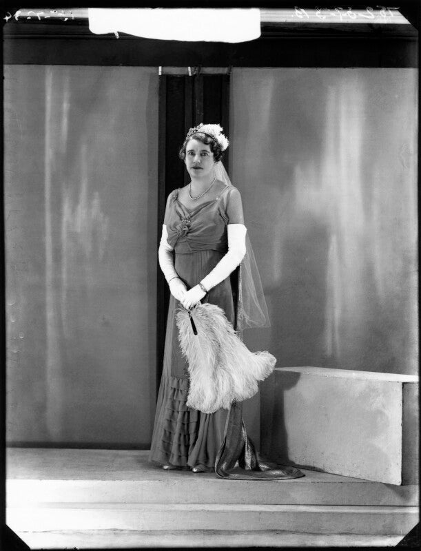 Olive margaret gordon (née carter), lady hambling npg x151099